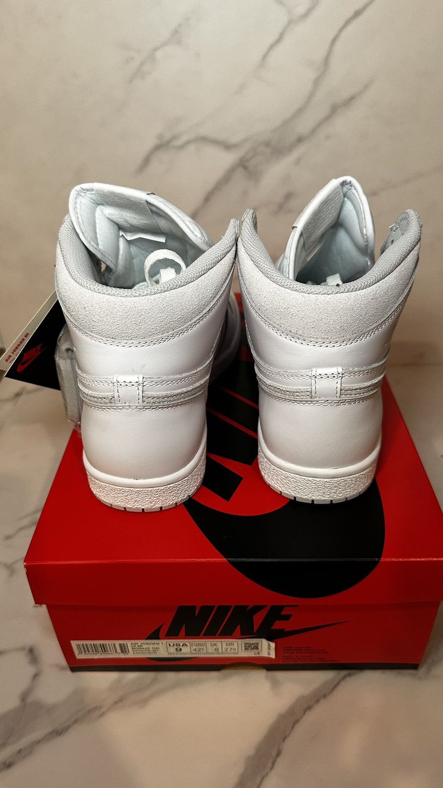 Nike Air Jordan 1 Retro Size US 9 / EU 42 - 3 Thumbnail