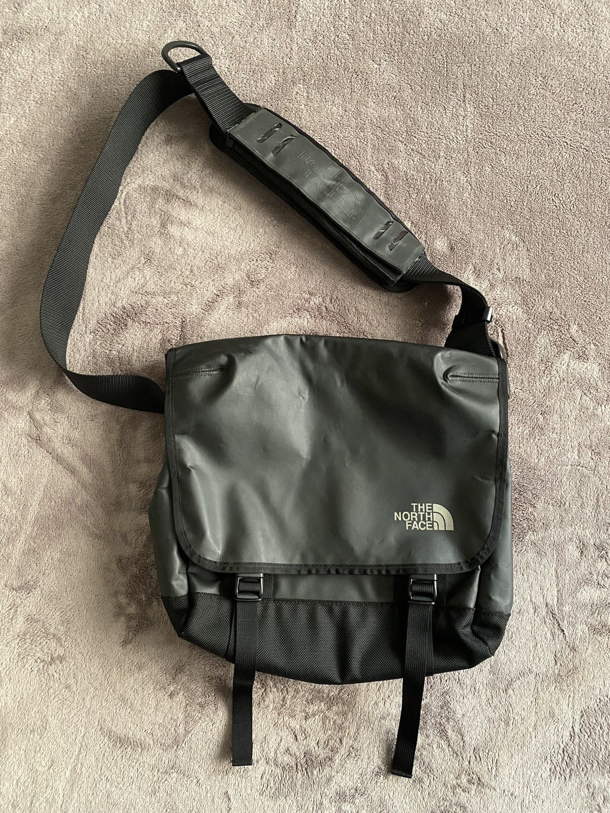 The North Face The North Face messenger bag | Grailed