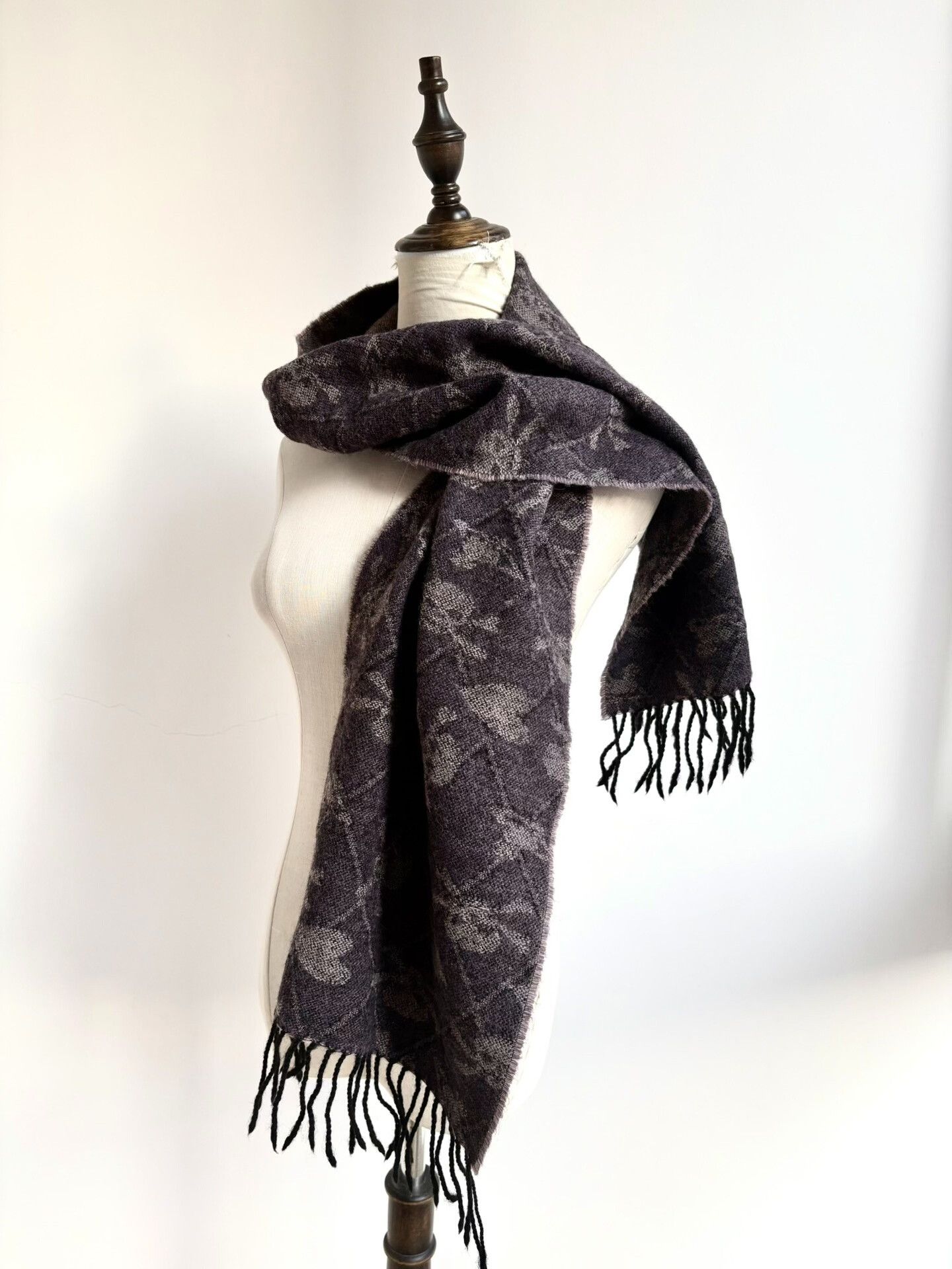 Vivienne Westwood vivienne westwood purple gray skull saturn scarf Size ONE SIZE - 1 Thumbnail