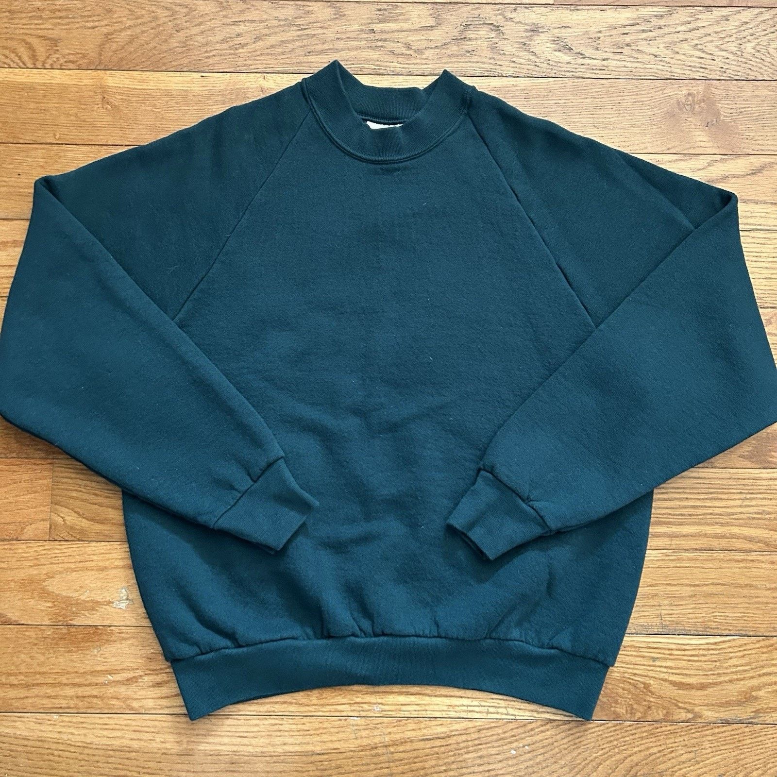 Fruit Of The Loom × Vintage Vintage 90s Green Raglan Fleece Pullover Sweatshirt Small Size US S / EU 44-46 / 1 - 1 Thumbnail