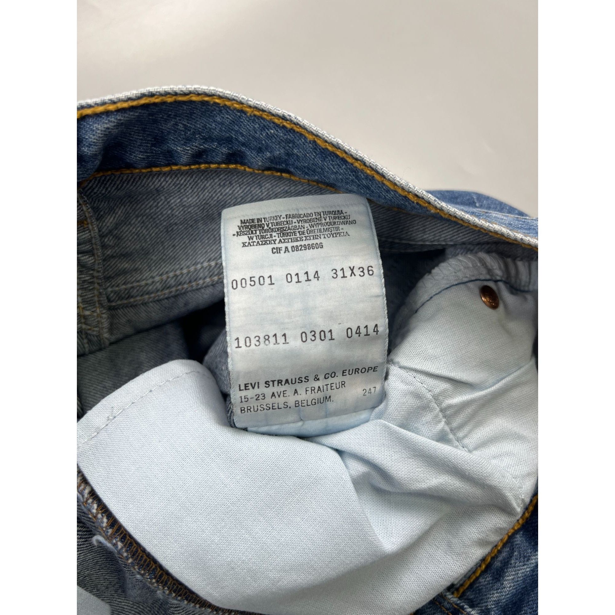 Levi's Levi’s 501 Denim Jeans Pants (Y0922) Size US 31 - 8 Thumbnail