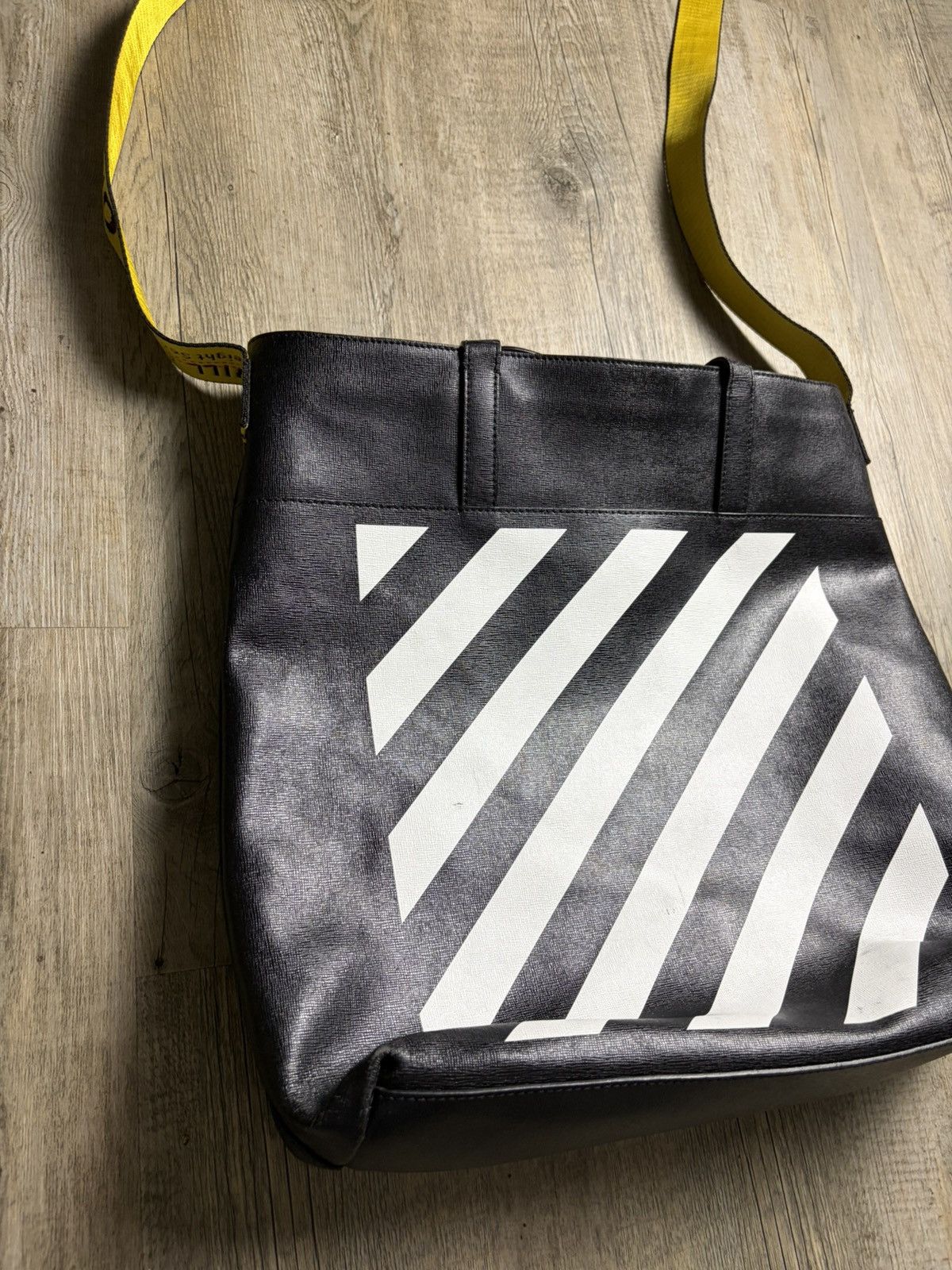 Off-White Off-White Striped Tote Bag—with shoulder strap Size ONE SIZE - 4 Thumbnail