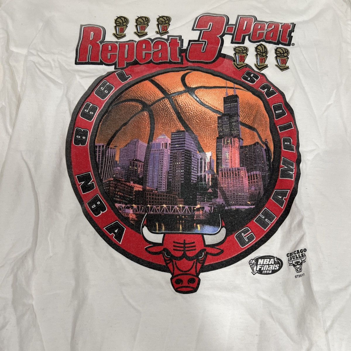 Chicago Bulls 3 Peat Starter T-Shirt White Vintage Large