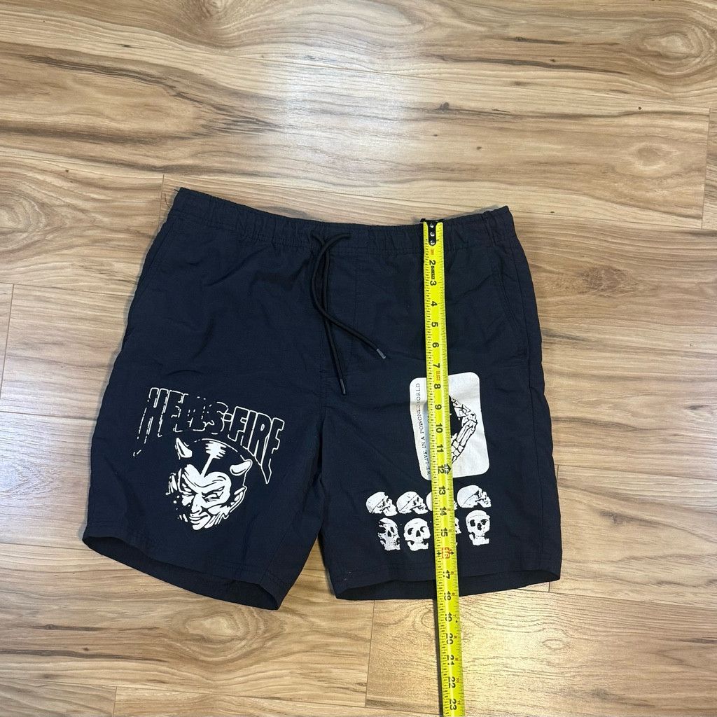 Lucky Brand Vitriol Men’s L Skull Devil Graphic Shorts Large Size US 36 / EU 52 - 4 Thumbnail