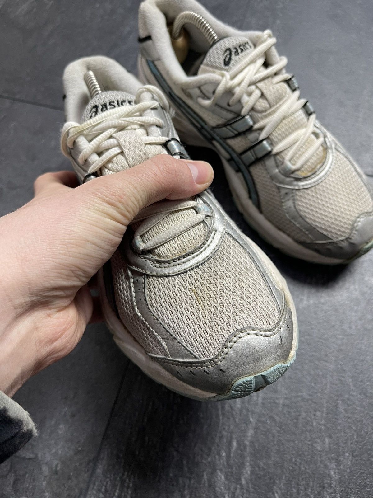Asics Vintage asics rare low top hype sneakers Size US 6 / EU 39 - 6 Thumbnail