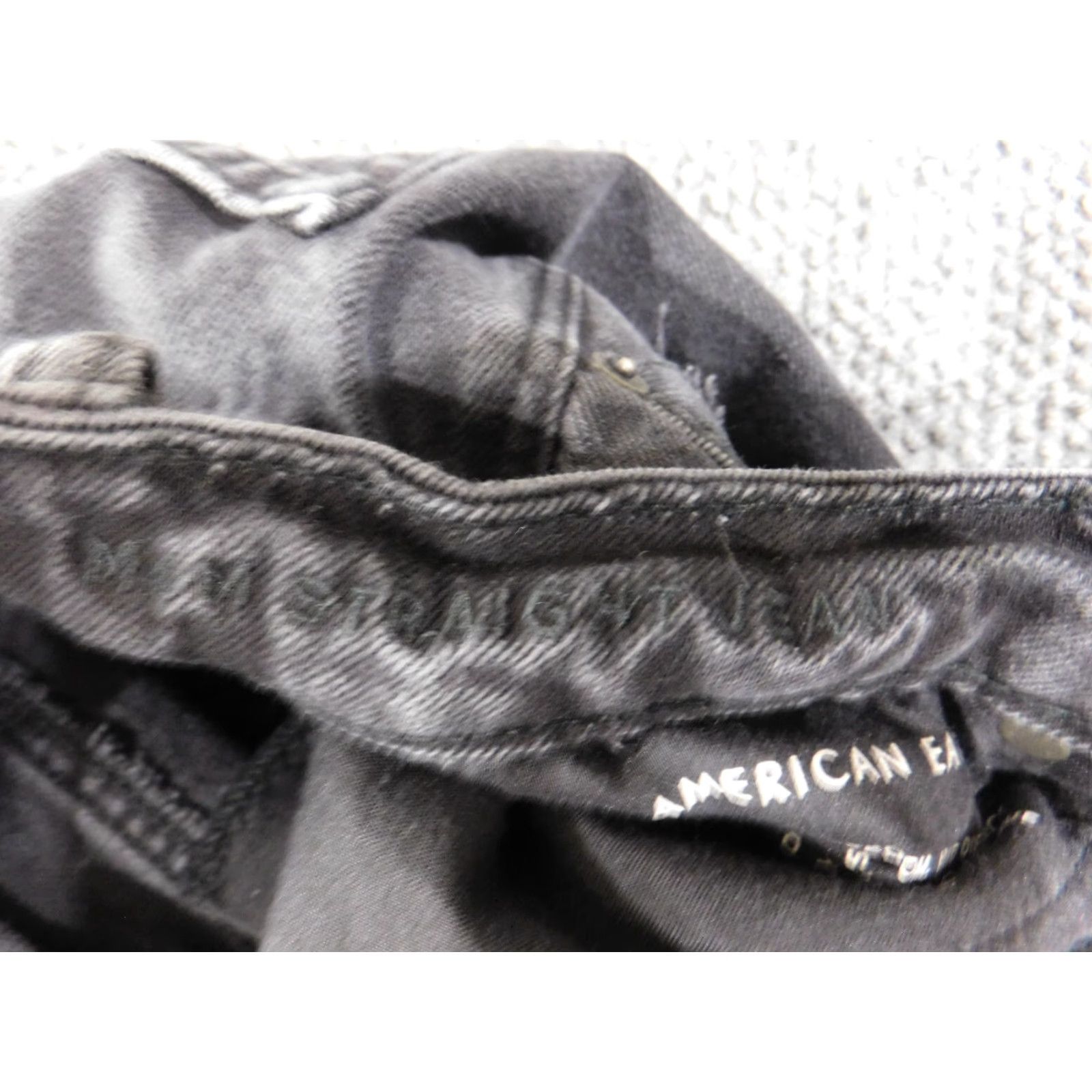 American Eagle Outfitters American Eagle Jeans Womens Regular Size 2 Black Distressed Denim Mom Style 26in Inseam Jeans Mens Women Girls Size 26" / US 2 / IT 38 - 6 Thumbnail