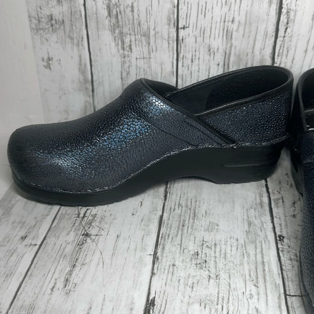 Vintage Sanita Women's Original Professional Blue Pebble Clog EU38 US 7.5 Leather Slip-On Mule Black Blue Pebble 90s? Size ONE SIZE - 4 Thumbnail