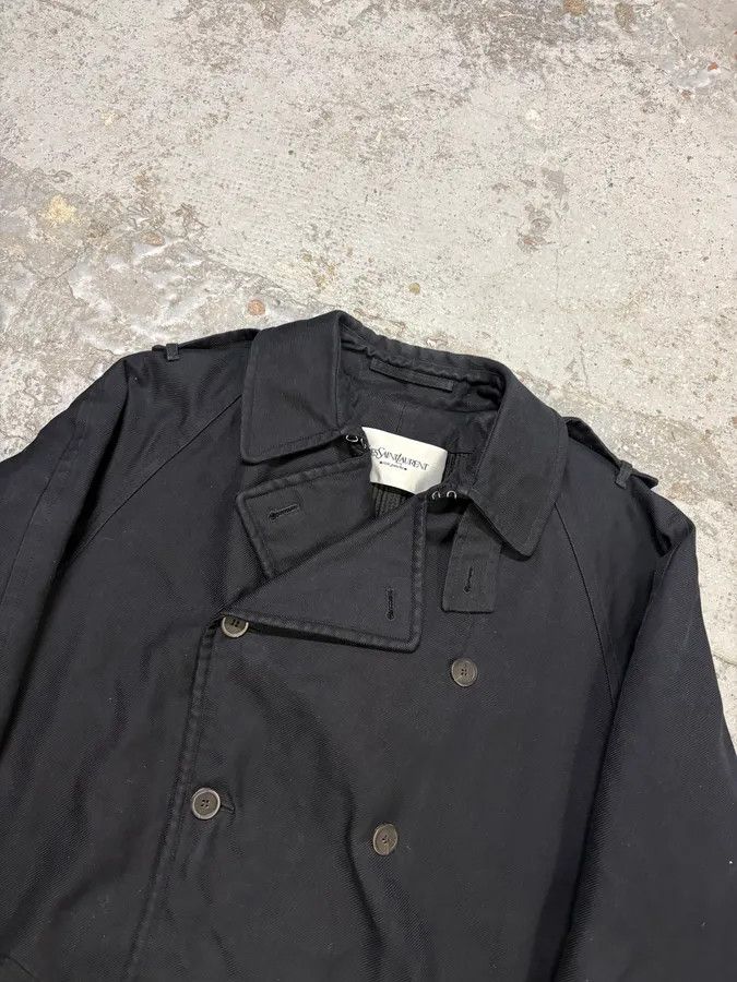 Yves Saint Laurent 2000s Yves Saint Laurent Black Buttoned Trench Coat Size US M / EU 48-50 / 2 - 4 Thumbnail