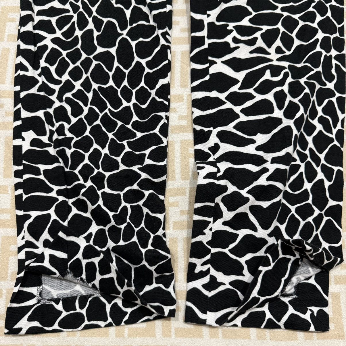 Designer × agnes b. Agnes B Giraffe Print Pants Size 27" / US 4 / IT 40 - 3 Thumbnail