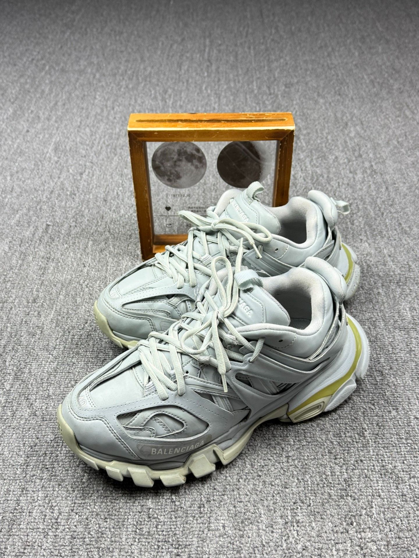 Balenciaga Balenciaga Multi Lowtop Sneakers 7 Men Size US 7 / EU 40 - 1 Thumbnail