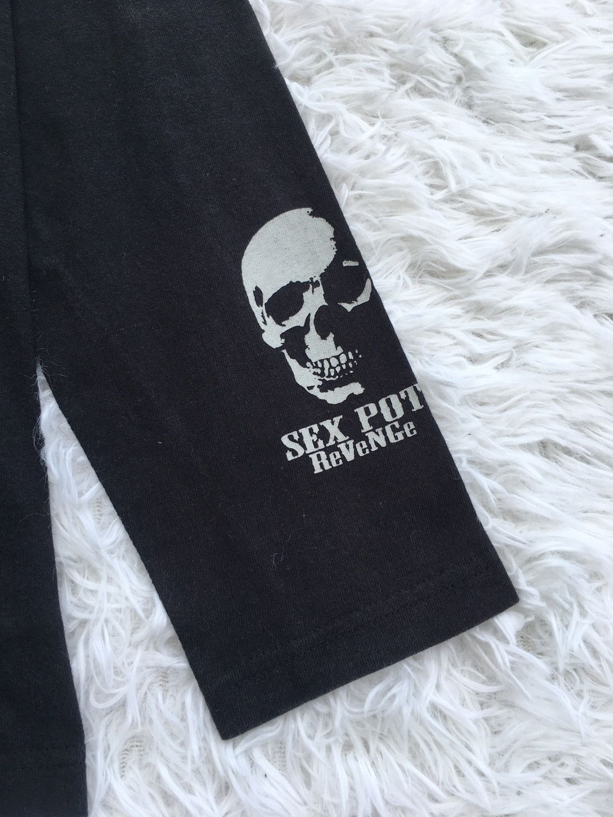 Japanese Brand Rare Sex Pot Revenge Decontrol of War Longsleeve Shirt Size US M / EU 48-50 / 2 - 7 Thumbnail