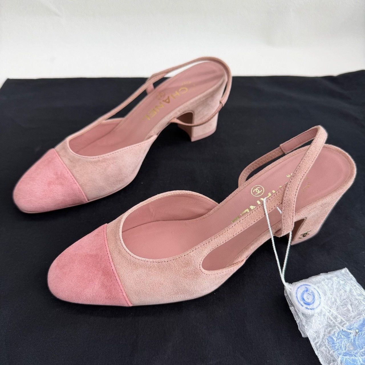Chanel Chanel Pink Sandals us_6 Women Size US 6 / IT 36 - 1 Thumbnail