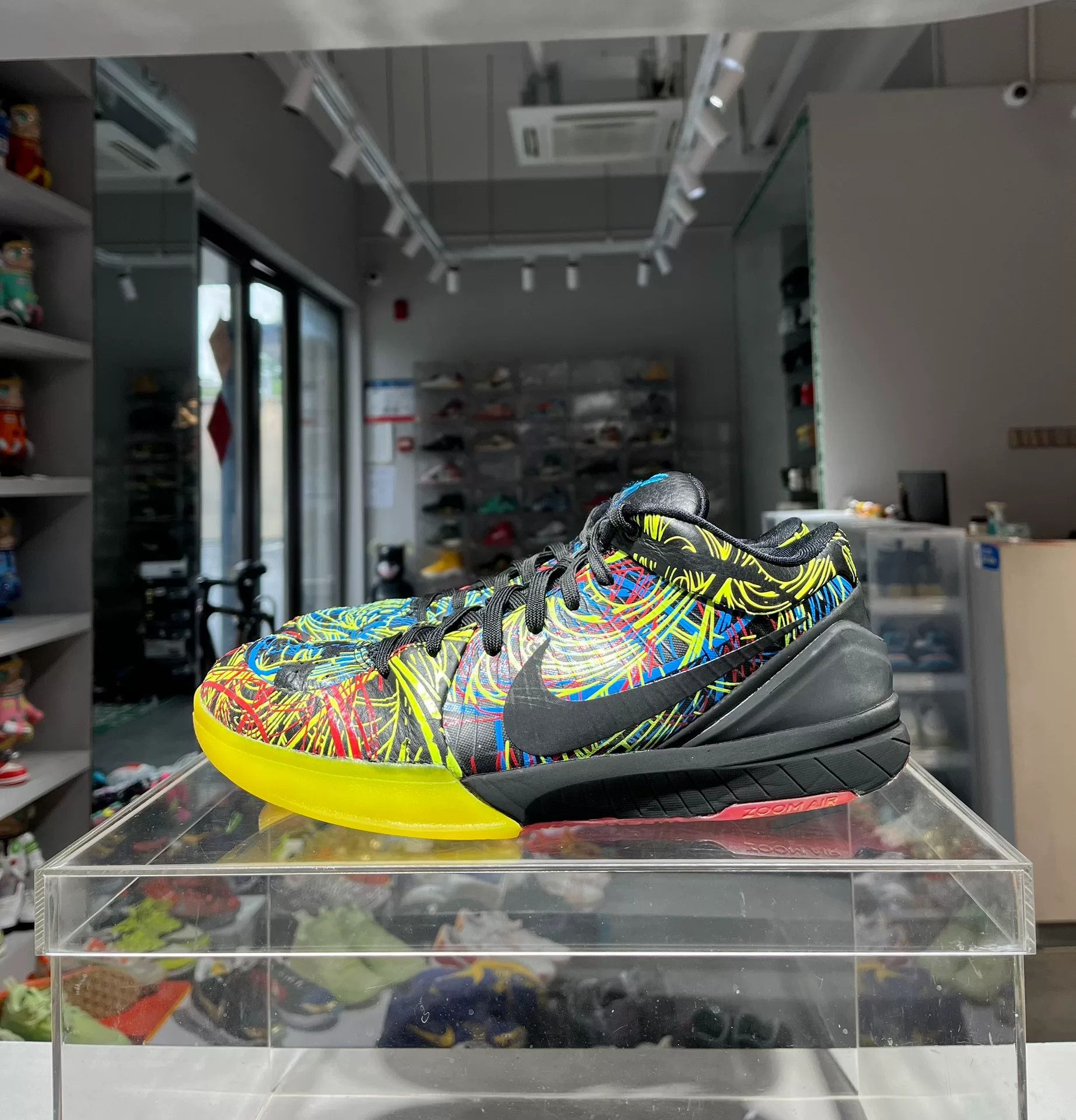 Nike Nike Graphic Lowtop Sneakers 43 Men Size US 10 / EU 43 - 1 Thumbnail
