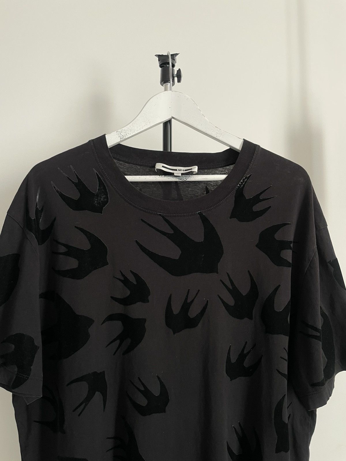 Alexander McQueen McQ Alexander McQueen Swallow Black T-Shirt RARE Size US XL / EU 56 / 4 - 4 Thumbnail