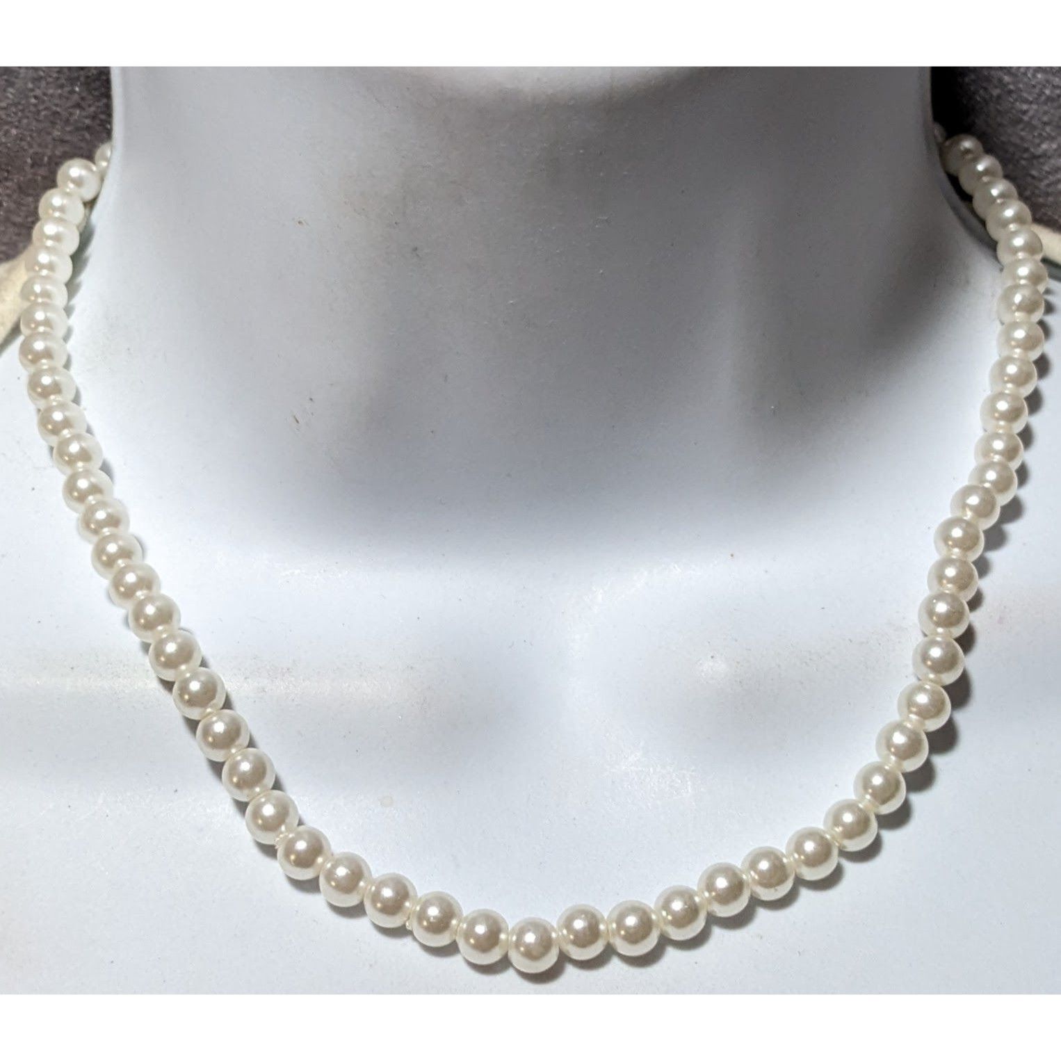 Other Casual White Faux Pearl Beaded Necklace Size ONE SIZE - 5 Thumbnail