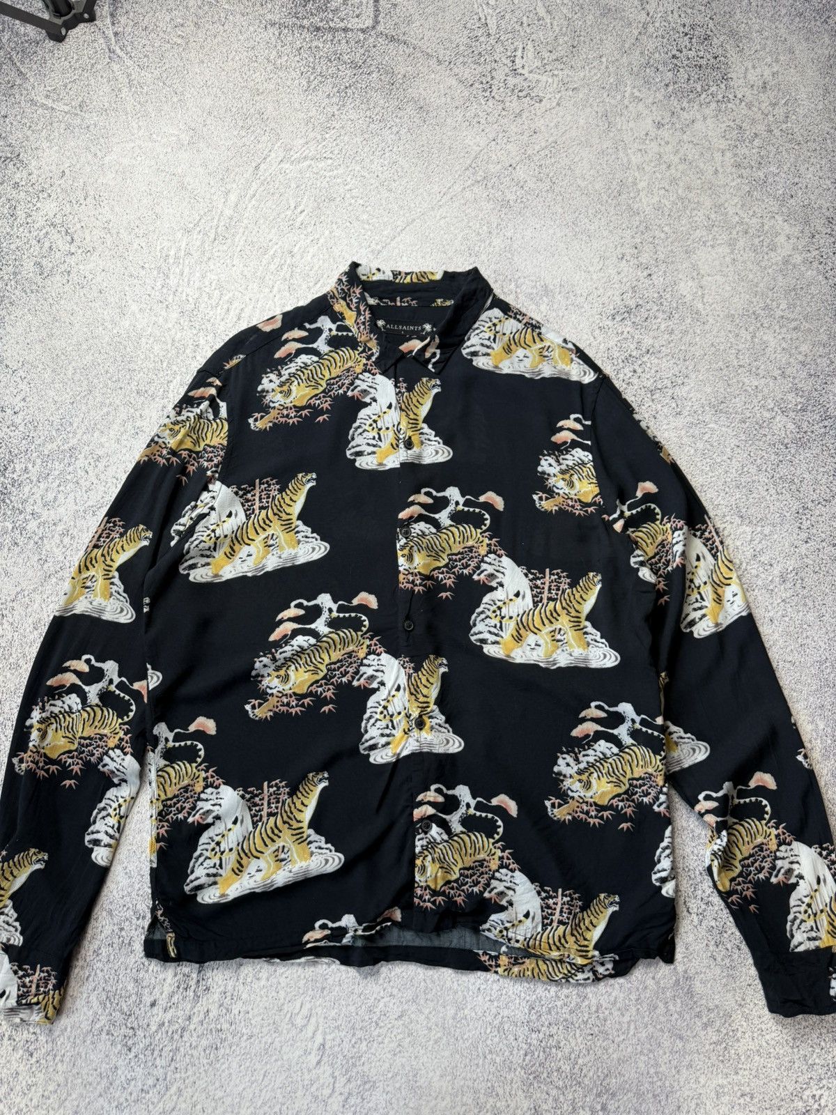 Allsaints Vintage Allsaints Viscose Tiger Crazy Print Y2K Hawaii Shirt Size US L / EU 52-54 / 3 - 6 Thumbnail