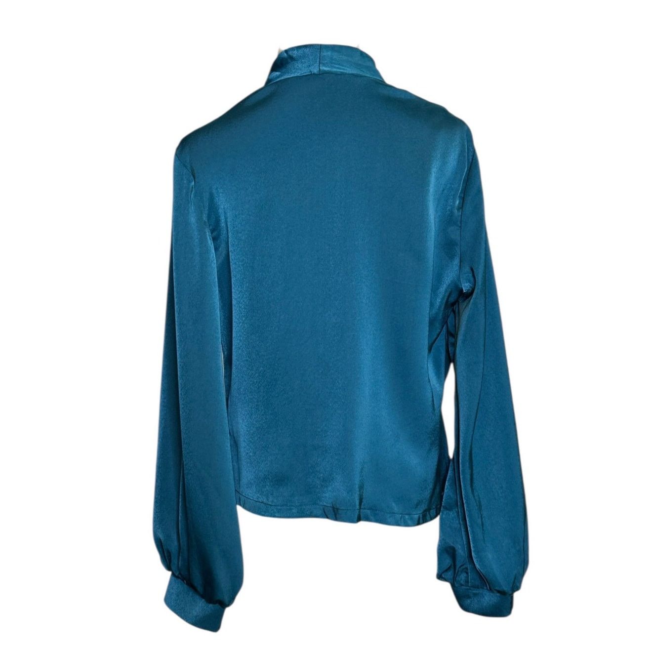 Shein Shein teal crossed front draped blouse size 6 Size M / US 6-8 / IT 42-44 - 2 Thumbnail