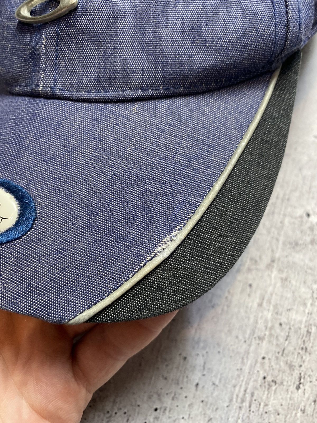 Vintage Oakley Metal Logo Cap