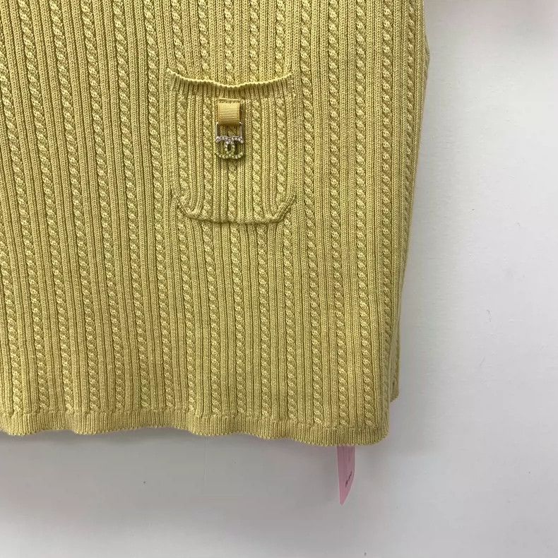 Chanel Chanel Yellow logo diamond-inlaid cotton round-neck short-s Size XS / US 0-2 / IT 36-38 - 4 Thumbnail