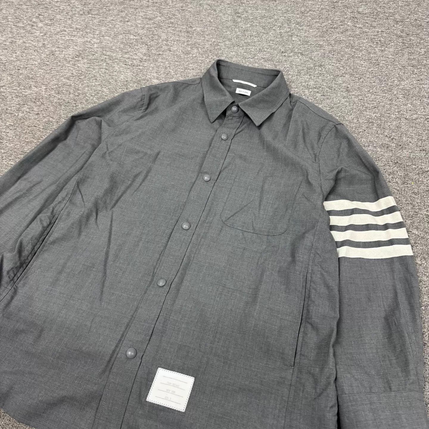 Thom Browne Thom Browne 4-stripe wool gray shirt-jkt 3 99 new Size L / US 10 / IT 46 - 3 Thumbnail