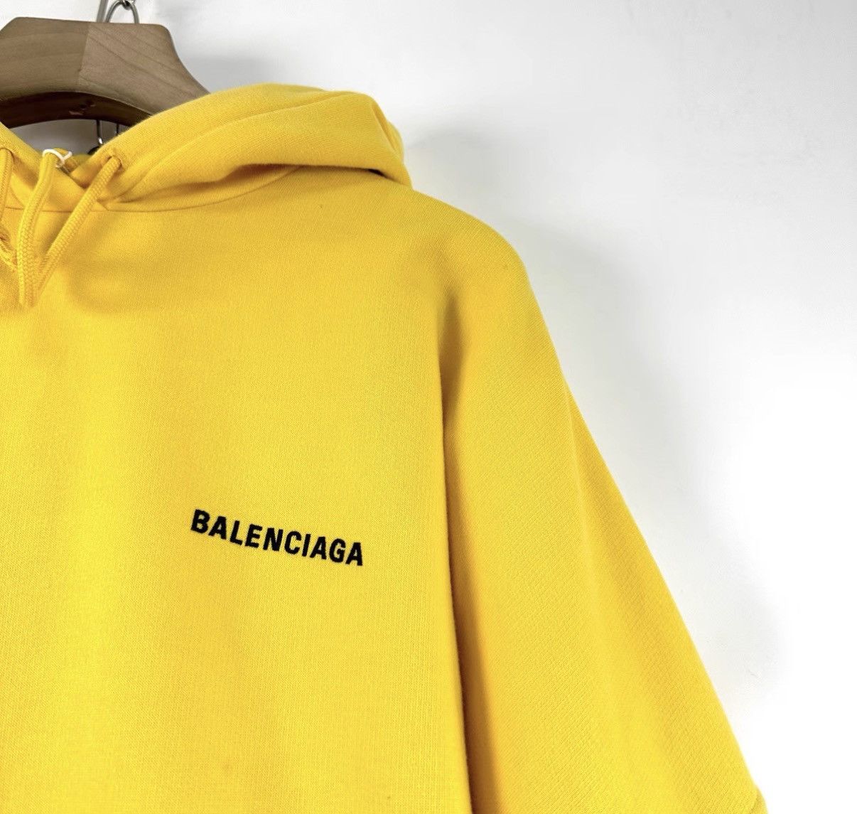 Balenciaga Balenciaga Yellow Hoodie K12 Size US XS / EU 42 / 0 - 4 Thumbnail