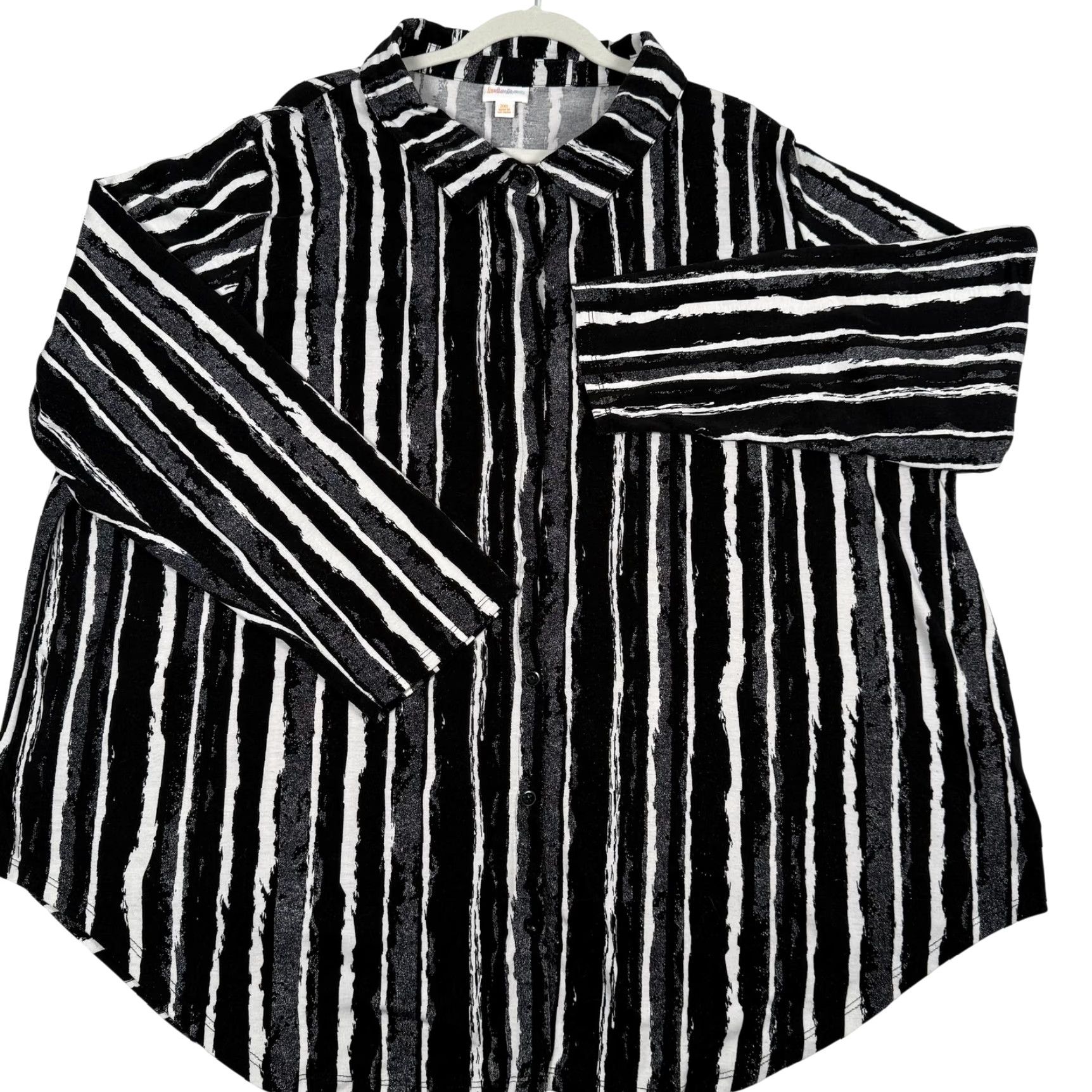 Vintage VINTAGE Button Up Tunic 3X Top Roll Tab Sleeve Stripes Y2K Retro Preppy Fairy Grunge Emo LuLaRoe Women’s Shirt Plus 3XL Black Striped Pattern Size XXL / US 16-18 / IT 52-54 - 2 Thumbnail