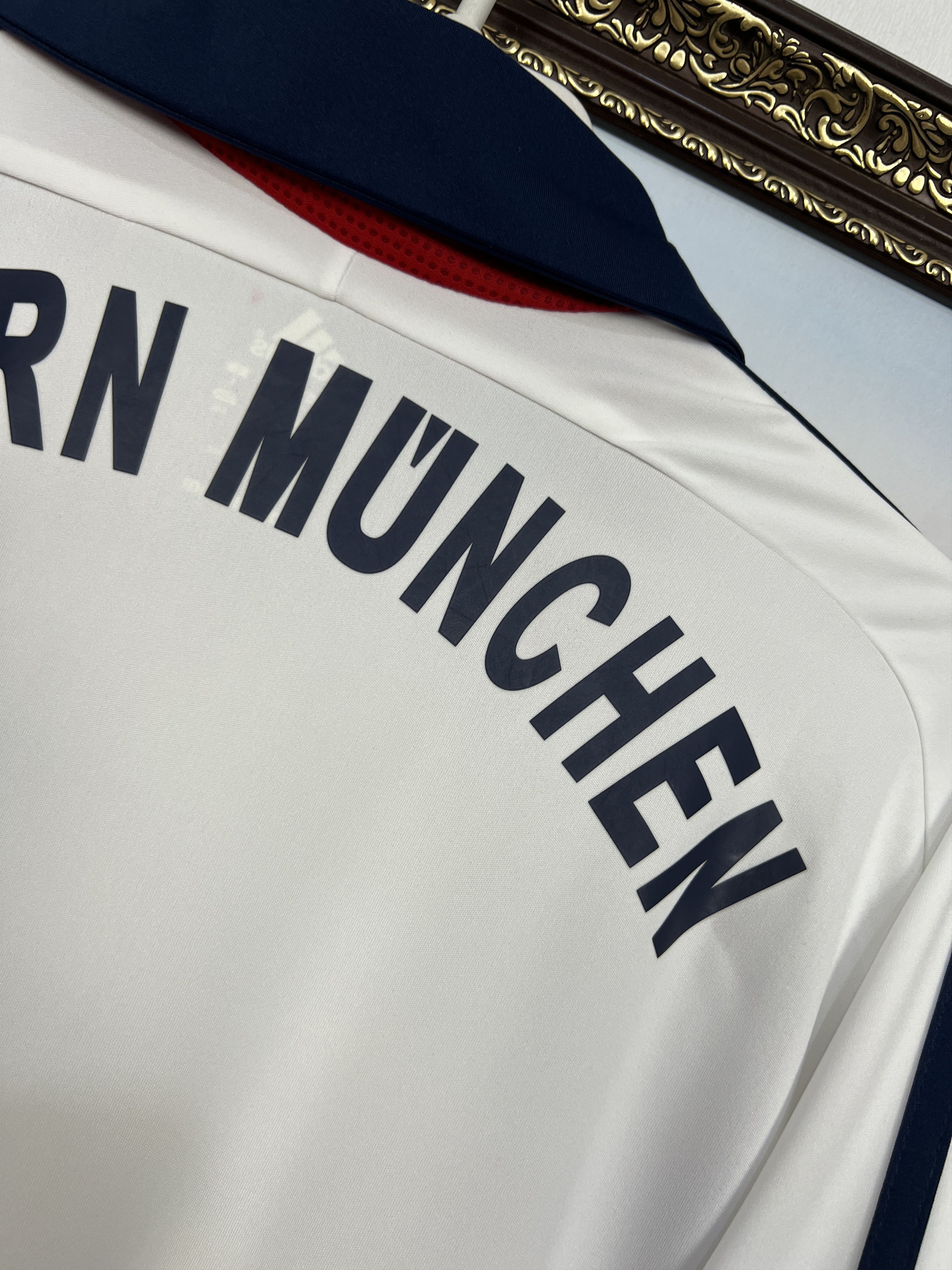 Adidas Bayern Munich Away football shirt 2006 Soccer Adidas Size US L / EU 52-54 / 3 - 15 Thumbnail