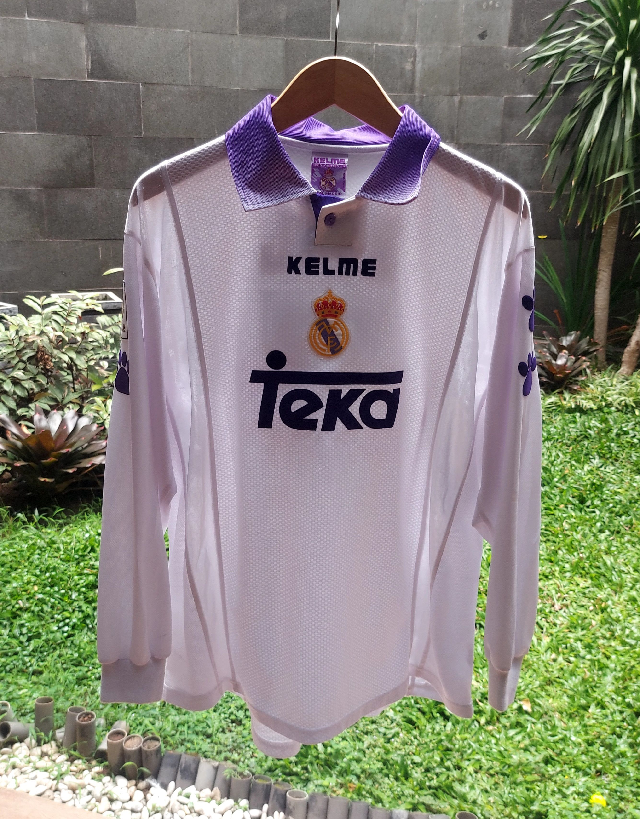image of Real Madrid Vintage Jersey 1997 1998 in White, Men's (Size Large)