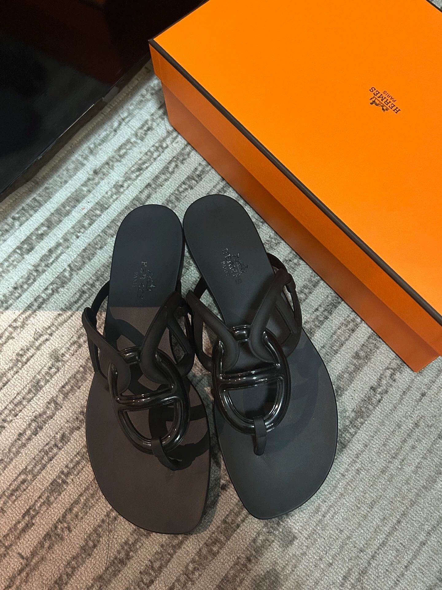 Hermes Hermes Egerie Pigalle Slipper Black 37 EU Size US 6.5 / IT 36.5 - 1 Thumbnail
