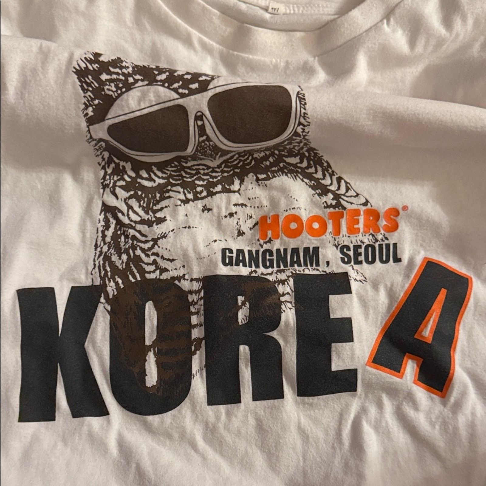 Other HOOTERS White Double Skded Graphic Tee Gangham Korea 2X Size US XL / EU 56 / 4 - 2 Thumbnail