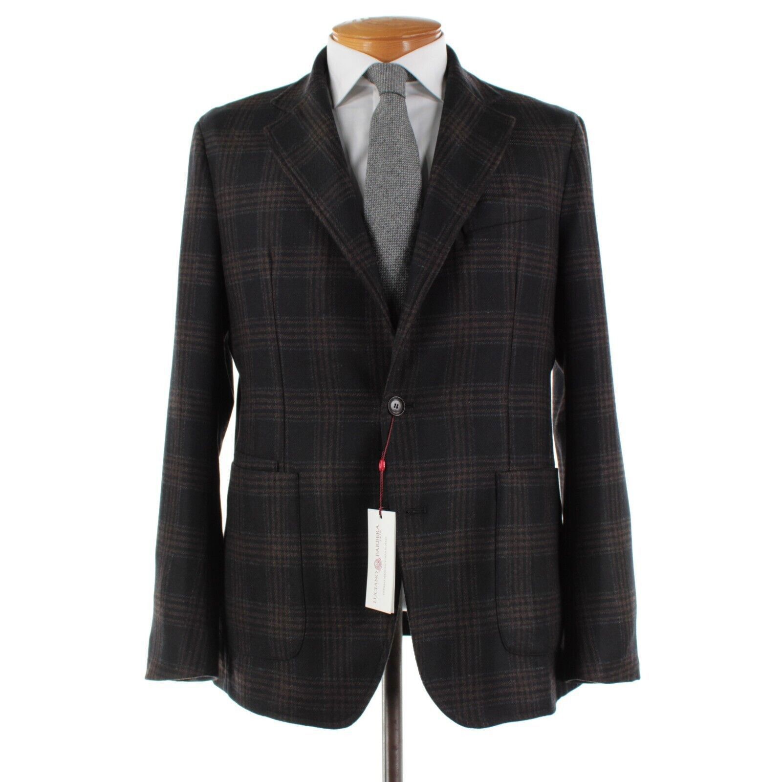 Luciano Barbera New with tags Sport Coat Size 44 US in Blac