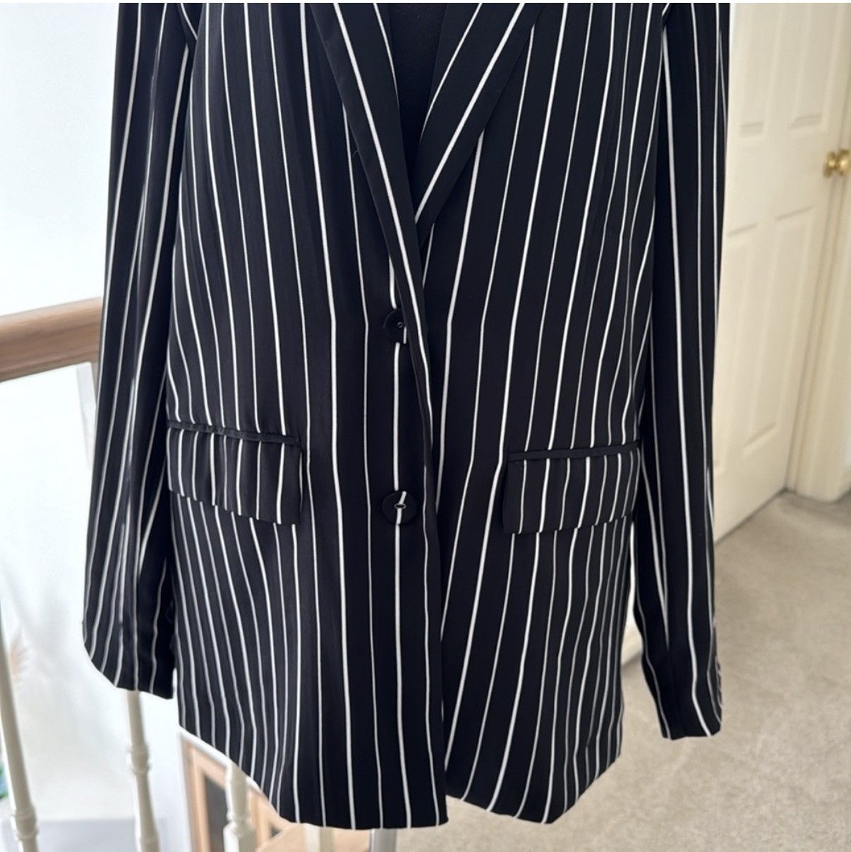 Forever 21 Forever 21 Women’s Black & White Striped Blazer Size Large Size L / US 10 / IT 46 - 3 Thumbnail