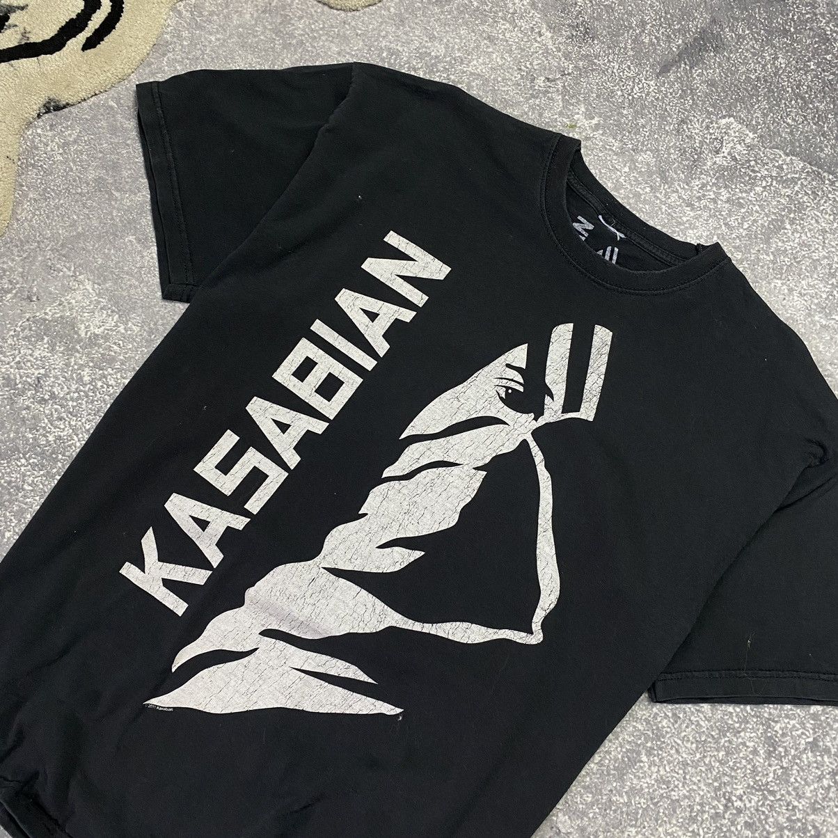 Band Tees Vintage Kasabian 2011 Big Graphic logo rock band tee Size US XL / EU 56 / 4 - 2 Thumbnail