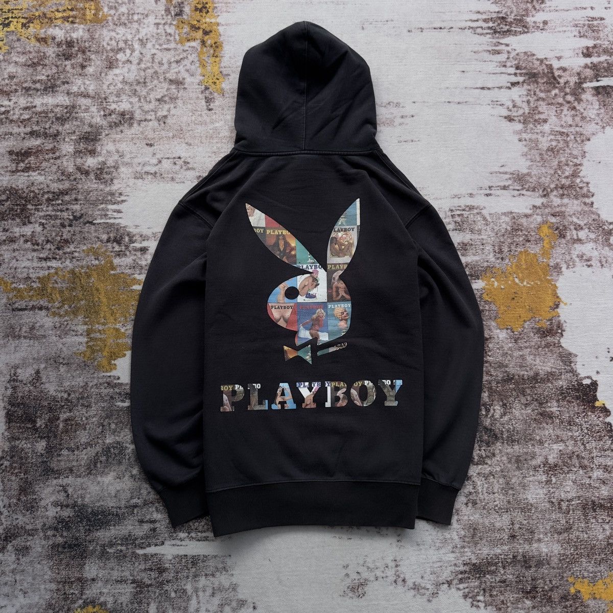 Playboy VINTAGE PLAYBOY X I AM NOT A HUMAN SEXY MODEL BIG LOGO Size US XL / EU 56 / 4 - 1 Thumbnail