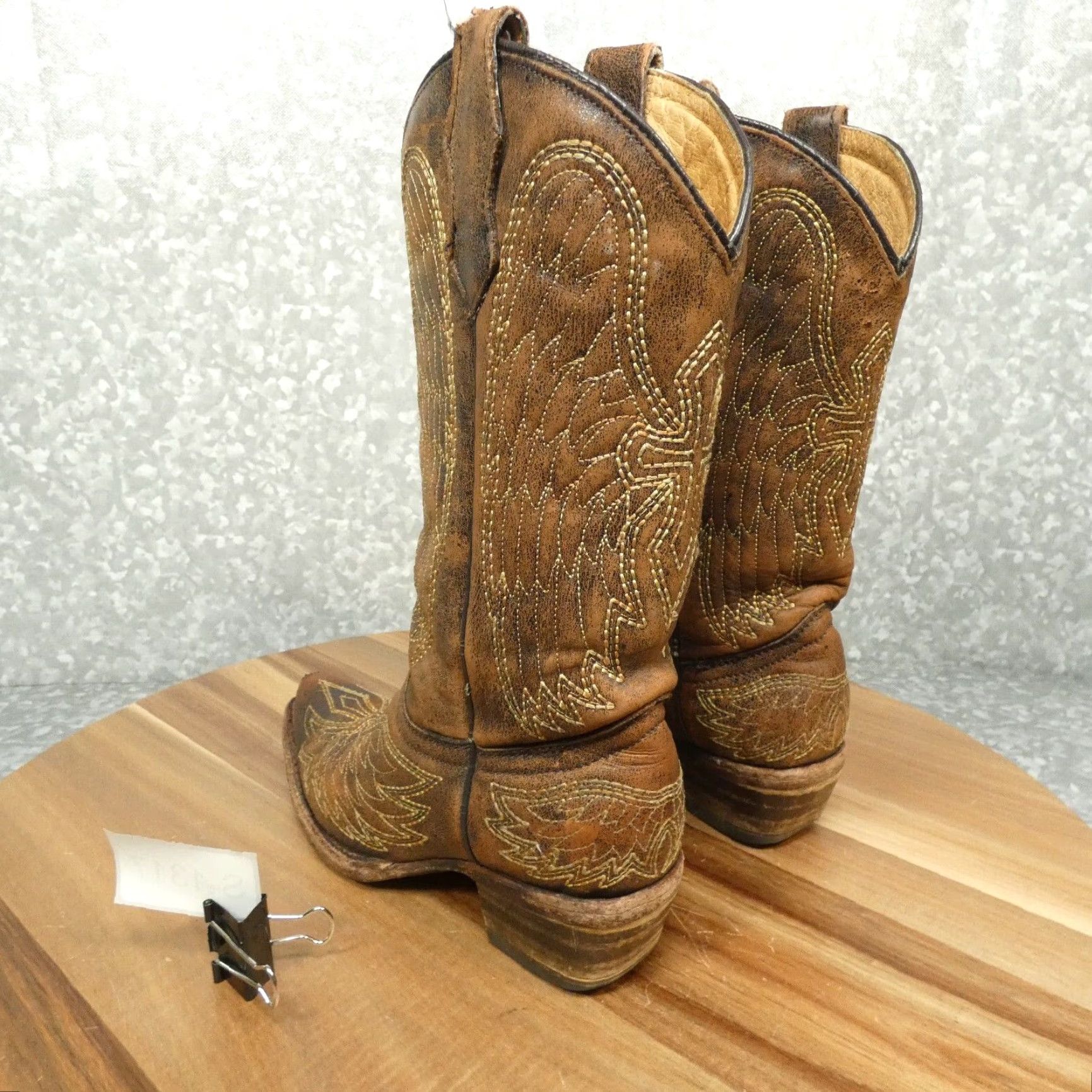 Vintage Corral Boots Womens 2 T Brown Leather Distressed Winged Cross Embroidered Boot Size US 4.5 / IT 34.5 - 5 Thumbnail