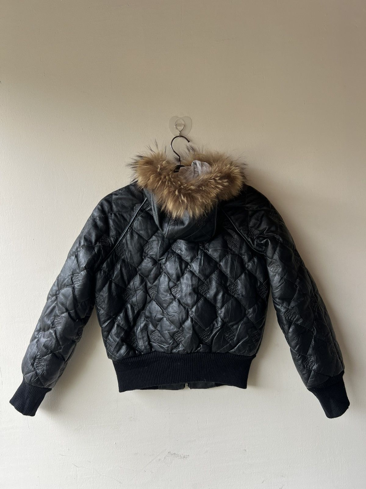 Rocawear Vintage Y2K Rocawear Quilt Crop Down Leather Jacket Real Fur Size US S / EU 44-46 / 1 - 3 Thumbnail