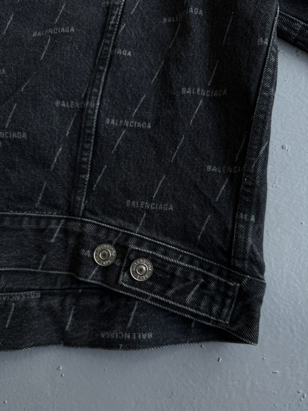 Balenciaga Balenciaga - All Over Print Denim Jacket Size US S / EU 44-46 / 1 - 9 Thumbnail