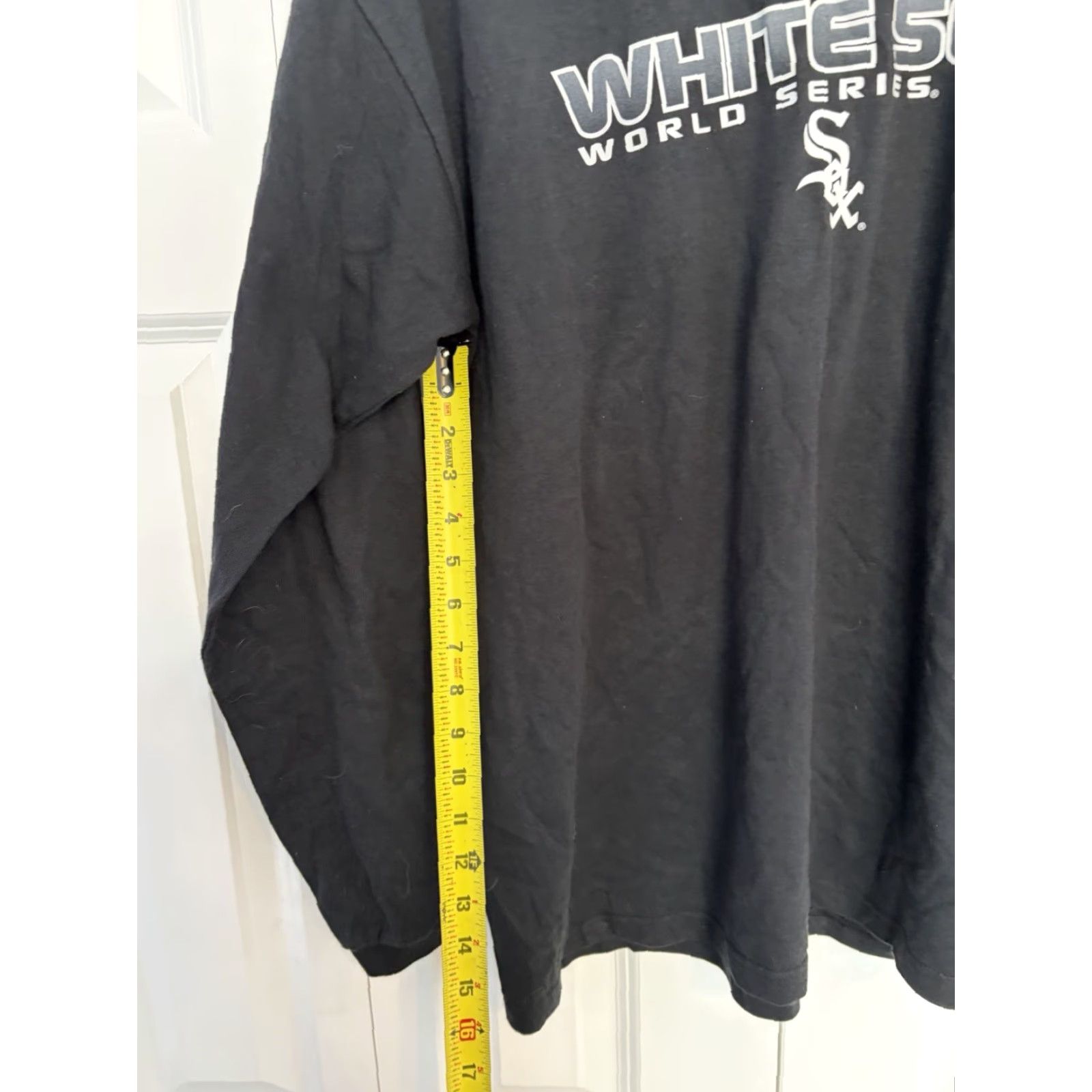 Adidas Chicago White Sox Adidas Black Long Sleeve T Shirt Large Mens MLB 2005 World Series Champions Graphic Print Size US L / EU 52-54 / 3 - 6 Thumbnail