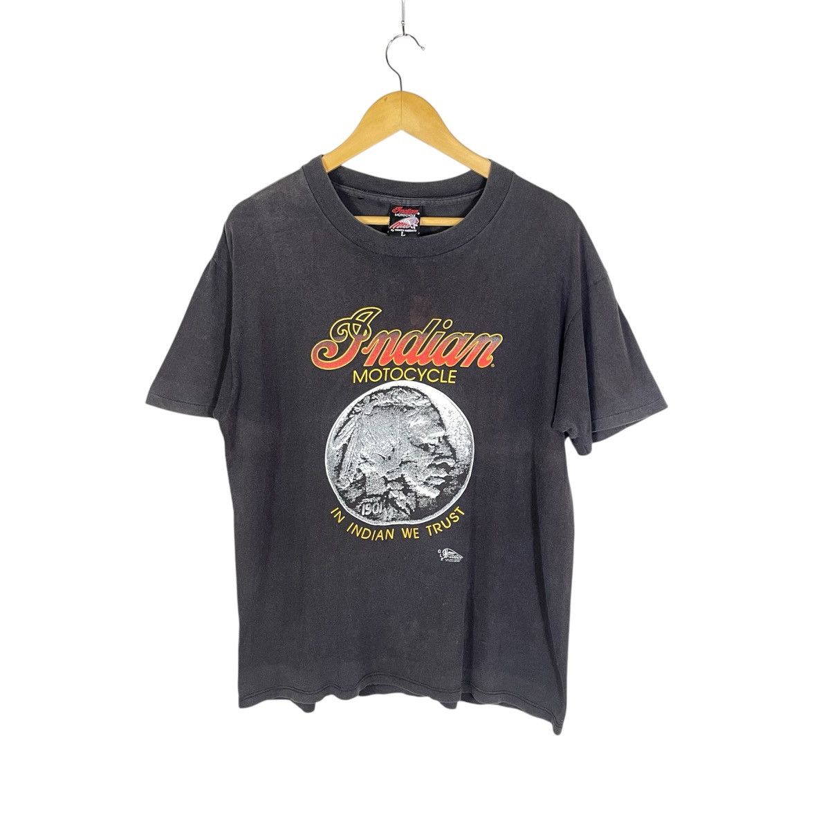 Indian Motorcycle Rare! 90s Vintage Indian Motorcycle Apache Head Fades Tshirt Size US L / EU 52-54 / 3 - 1 Thumbnail