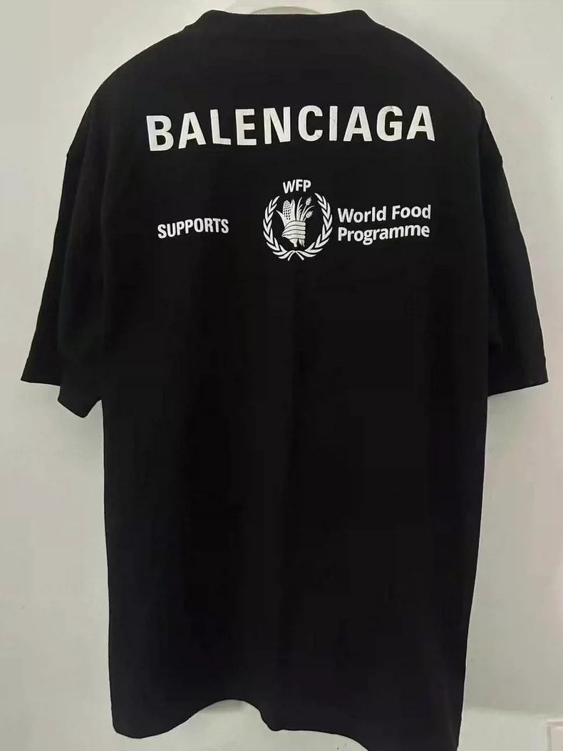 Balenciaga Balenciaga WFP collaboration wheat pattern letter short sl Size US S / EU 44-46 / 1 - 2 Thumbnail