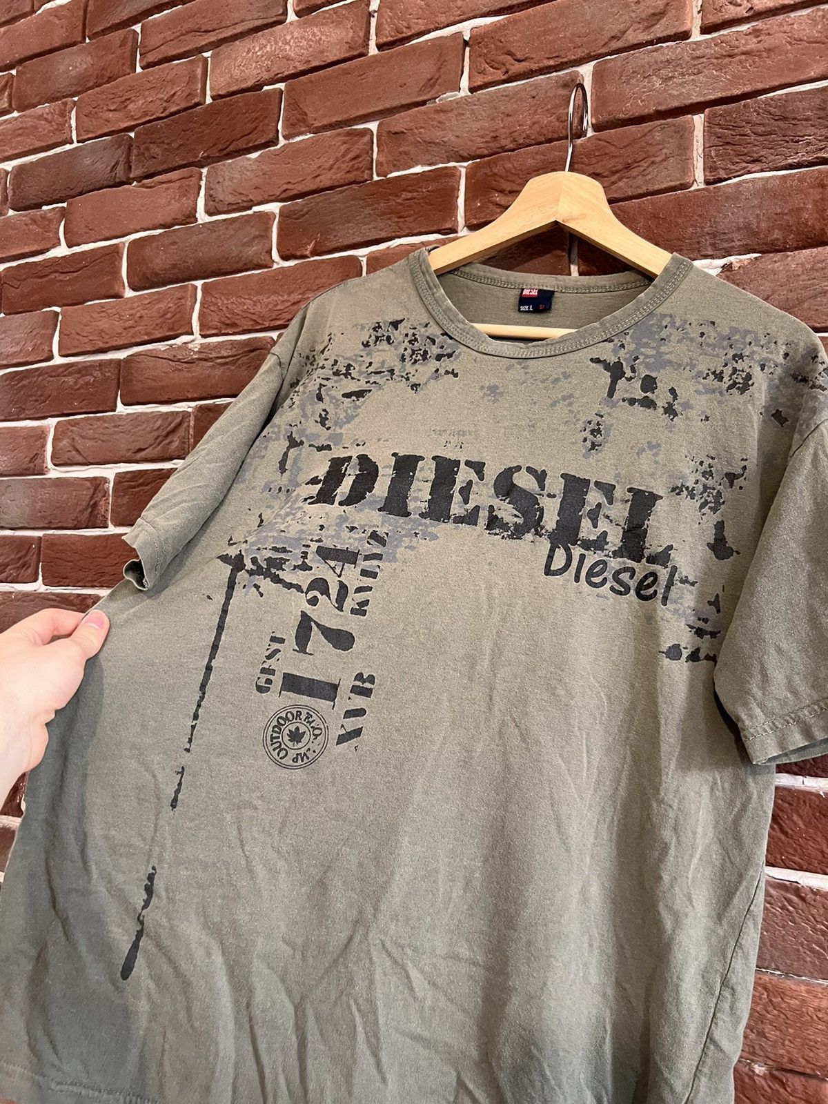 Diesel Y2K Diesel Avant Garde Military Tshirt Streetwear Hype L Size US L / EU 52-54 / 3 - 4 Thumbnail