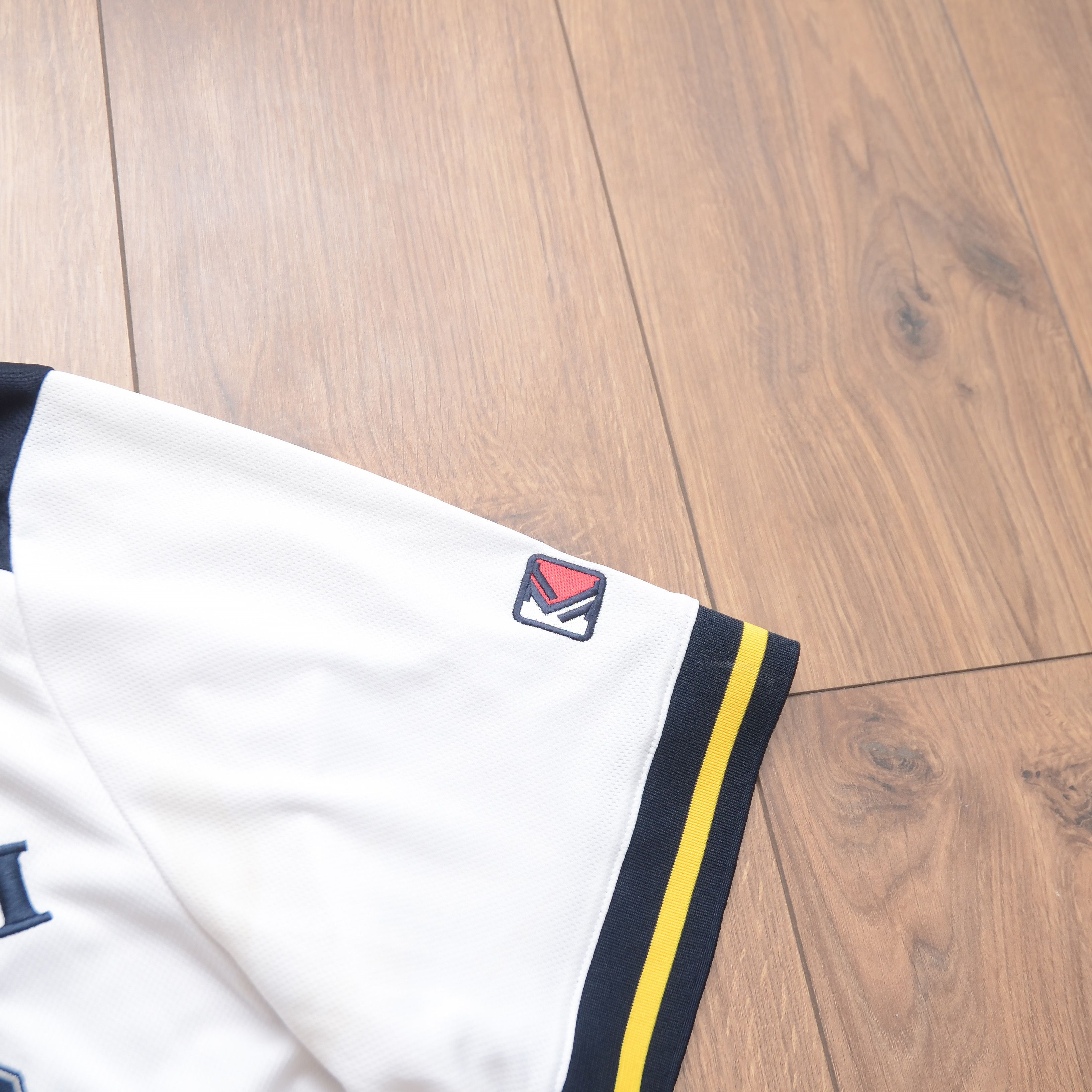 Karl Kani Karl Kani Striped Big Logo Jersey Size M White Hip-Hop Y2K Size US M / EU 48-50 / 2 - 10 Thumbnail