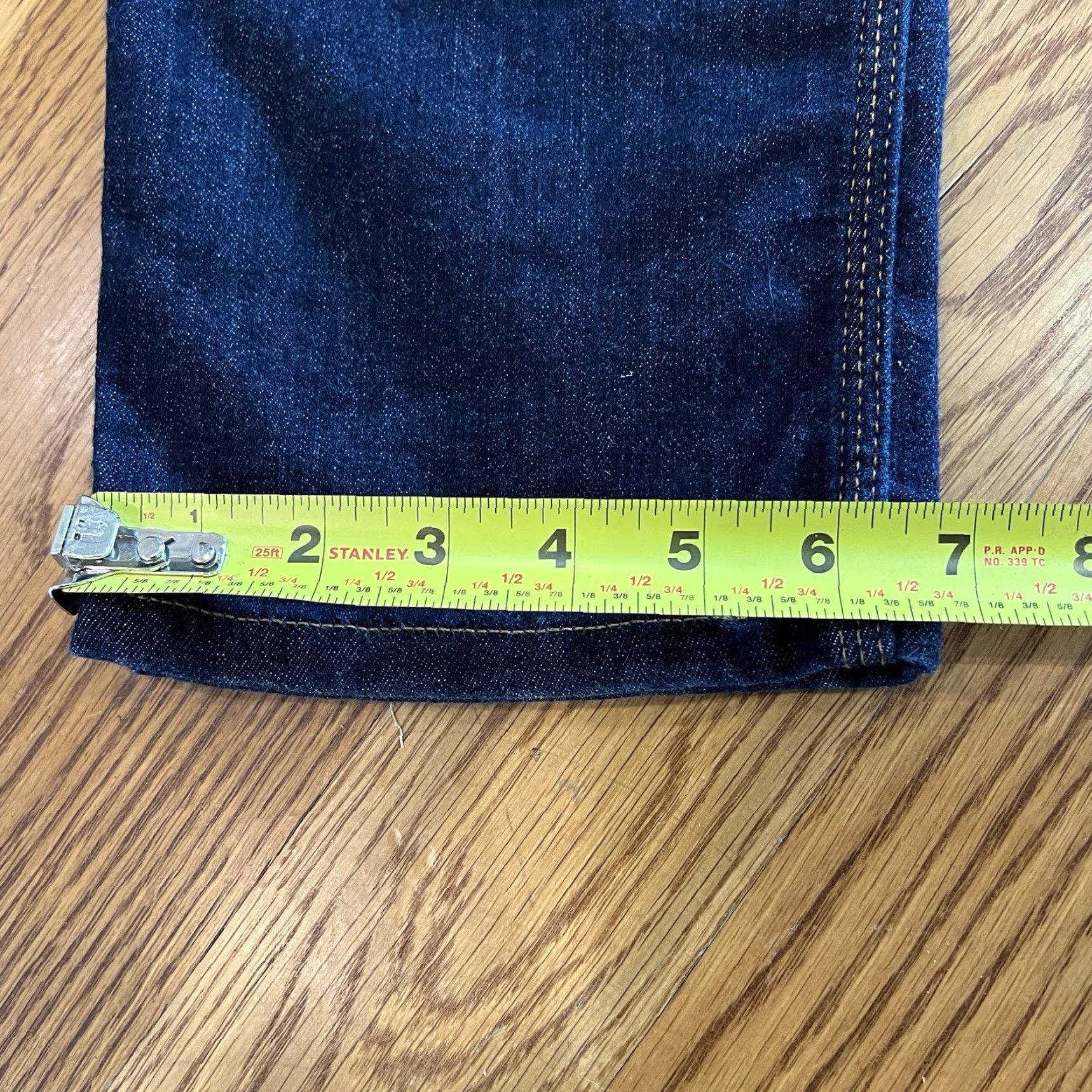 Vintage DU/ER L2X Relaxed Taper Dark Wash Jeans 33x30 Mens 5-Pocket Denim Blue Slimming City Hipster USA Size US 33 - 7 Thumbnail