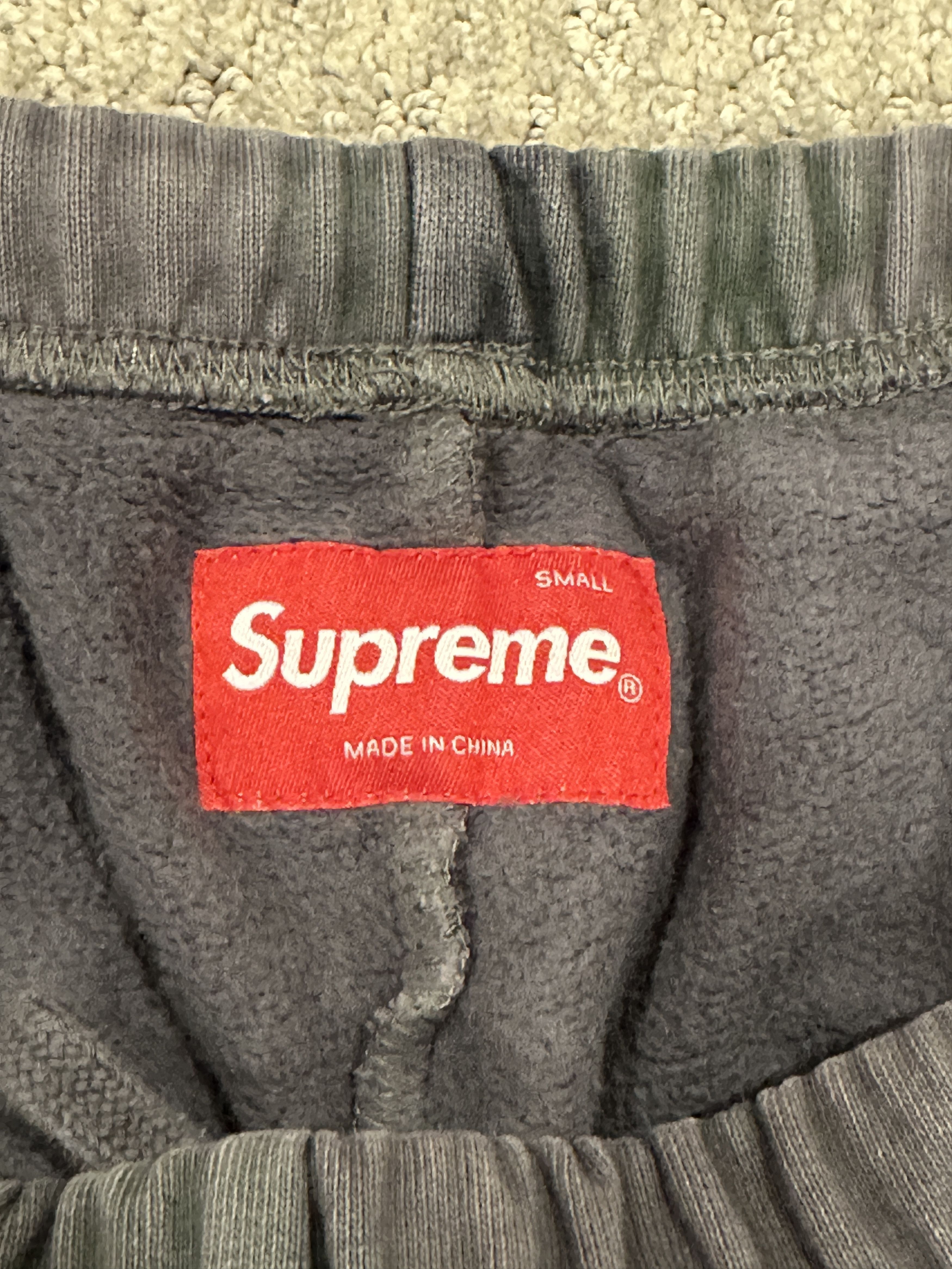 Supreme SS20 Supreme Sweatshorts - Black Painted Camo - Sz Small Size US 32 / EU 48 - 5 Thumbnail