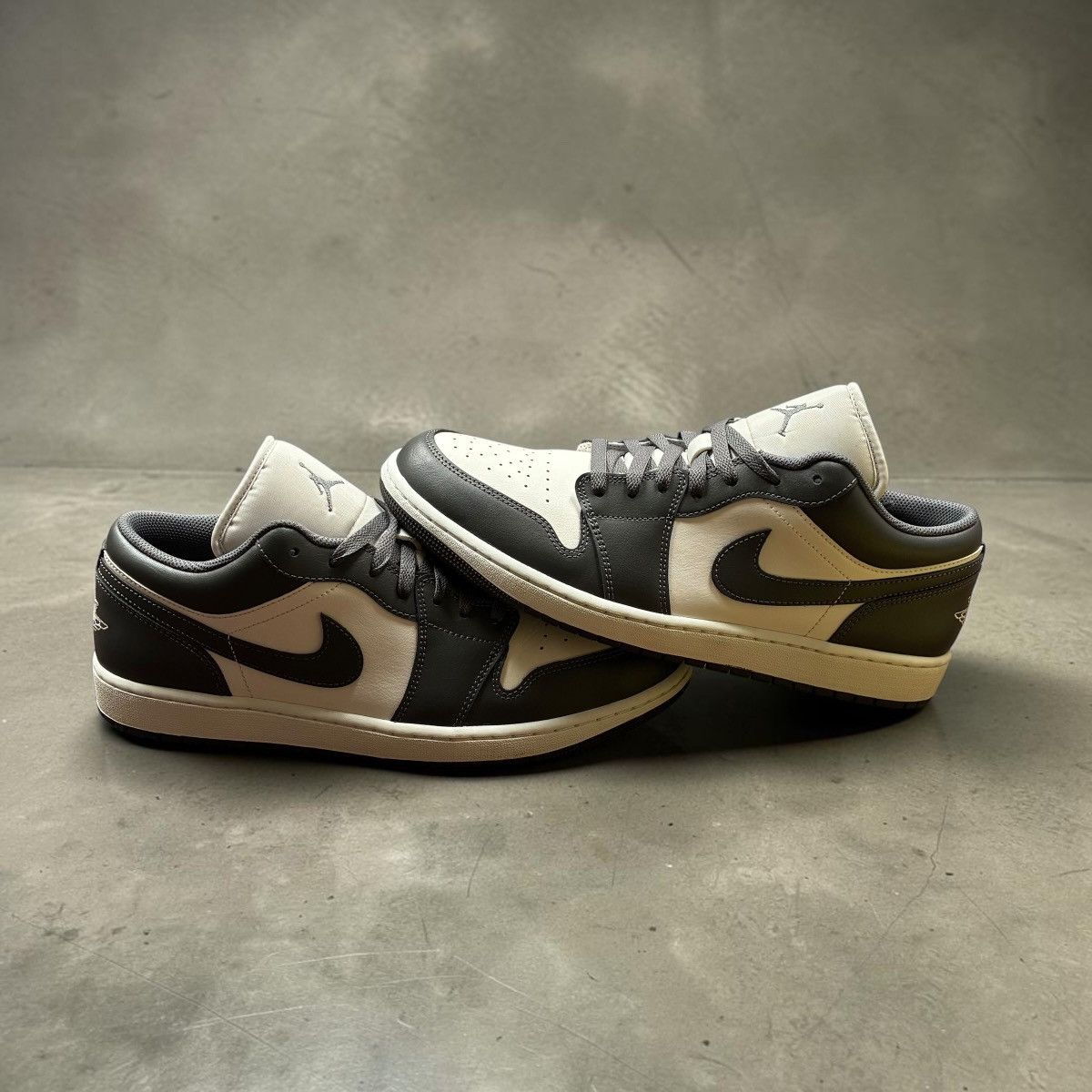 Nike Air Jordan 1 Low 'Light Smoke Grey' Size 13 Size US 13 / EU 46 - 1 Thumbnail