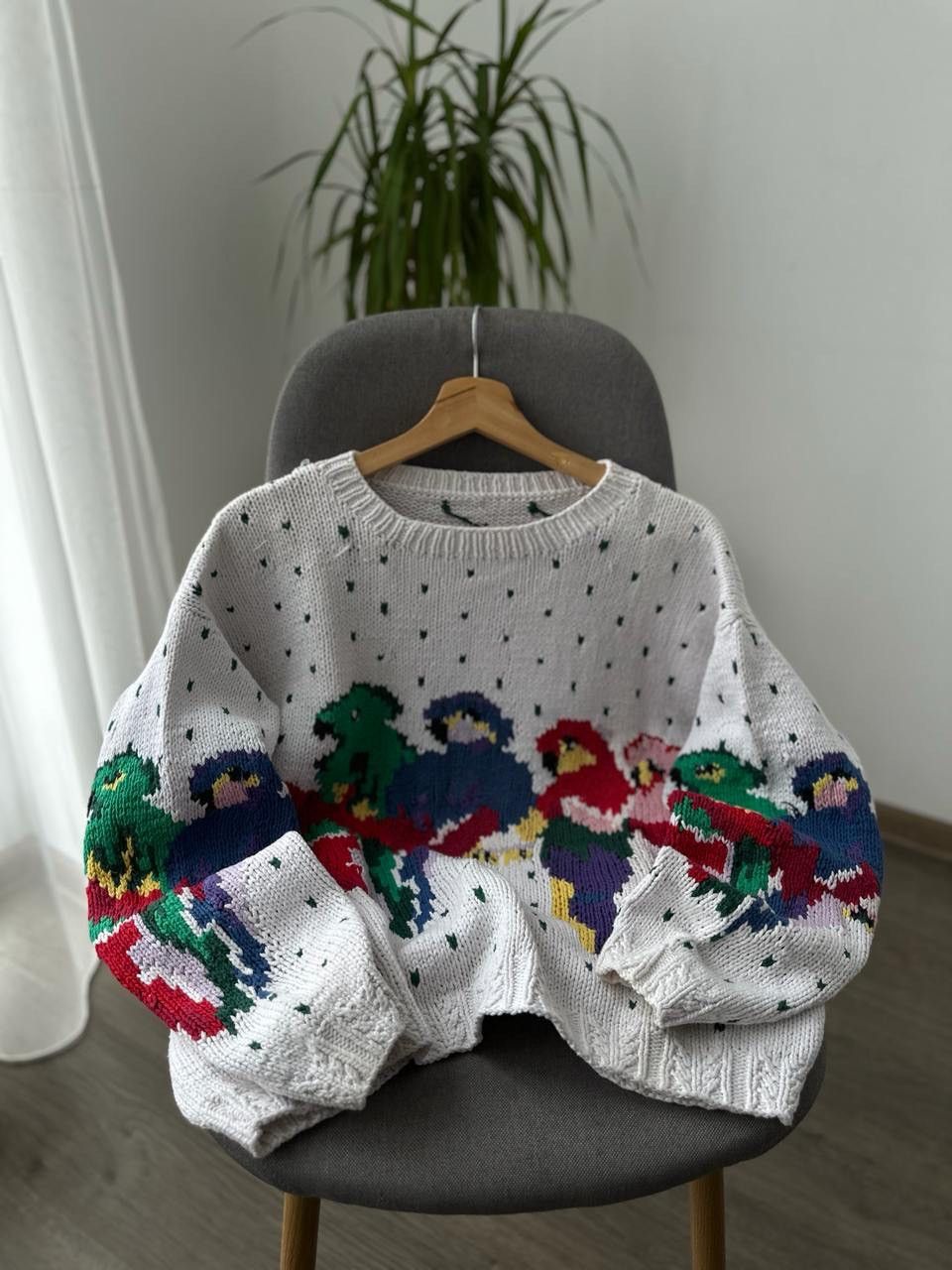Handmade × Japanese Brand × Vintage Vintage Japanese Rare White Knit Parrot Handicrafts Sweater Size S / US 4 / IT 40 - 18 Thumbnail