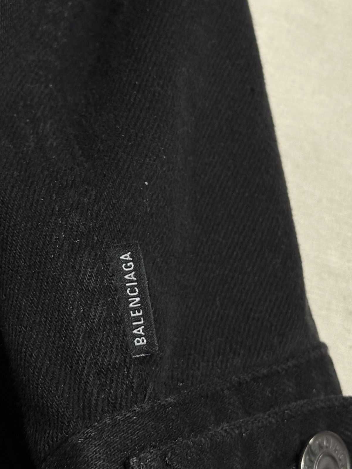 Balenciaga AW19 NEW GAS FUEL BLACK TRUCKER GAUGE DENIM JACKET Size US L / EU 52-54 / 3 - 6 Thumbnail