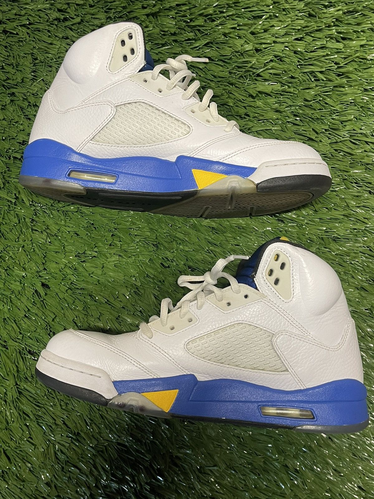 Jordan Brand Air Jordan 5 Laney Size US 9.5 / EU 42-43 - 2 Thumbnail