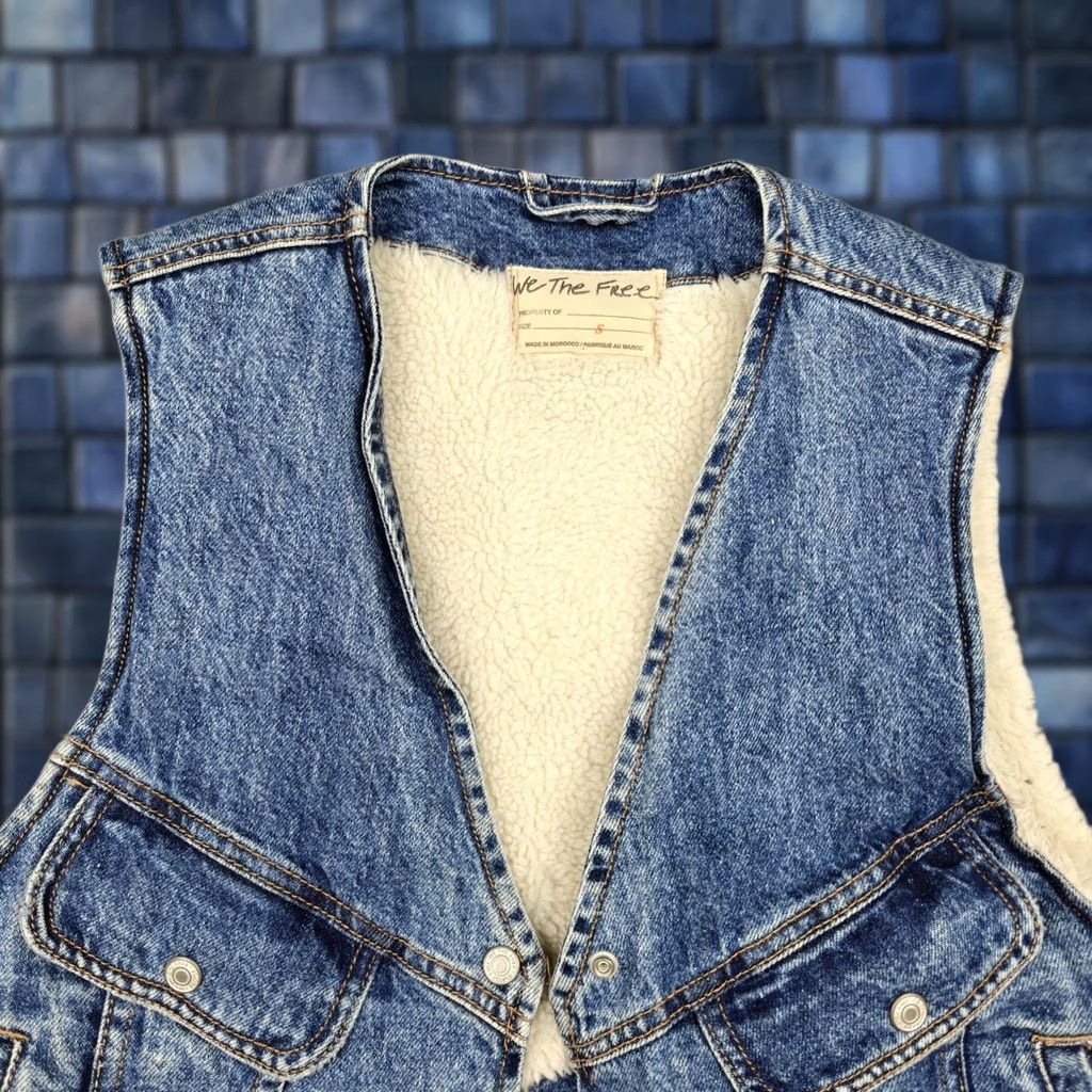 Vintage We The Free Vest Womens Small Blue Denim Sherpa Lined Snap Front Pockets Western Vest Shirt? Size S / US 4 / IT 40 - 1 Thumbnail