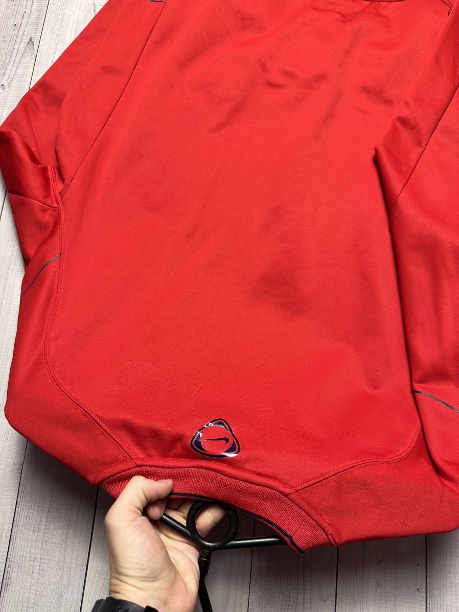 Vintage Vintage Nike red Soccer sweatshirt Herta rare size XL Size US XL / EU 56 / 4 - 8 Thumbnail
